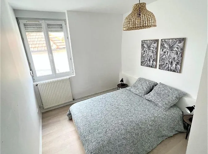 Apartment Proche Hyper-centre 6 Couchages Reims